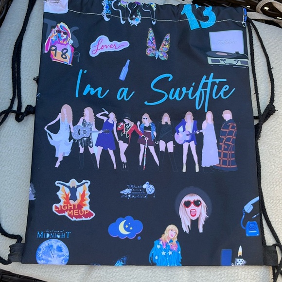 Taylor Swift Pull String Bag - Picture 1 of 4